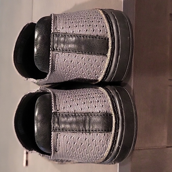 Ugg shoes - Picture 3 of 6